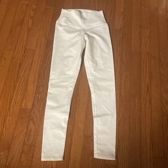 ALO HIGH WAISTLINE LEGGINGS - Picture 3 of 12